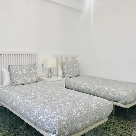 Center & Terrace By Ele Appartement *